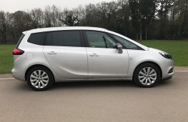 Vauxhall Zafira Tourer, side